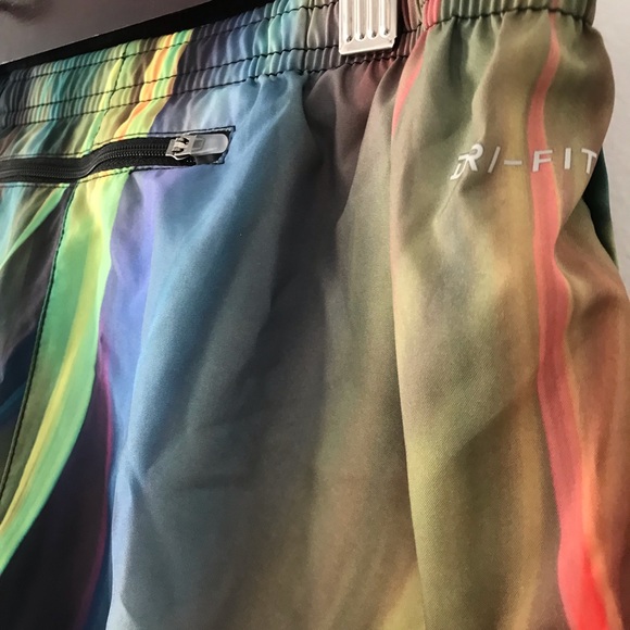 NIKE Dry Fit Shorts - Picture 4 of 5